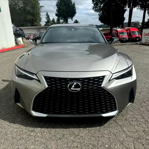 Используемый чистый 2021 Lexus 300 автоматический привод готов к управлению