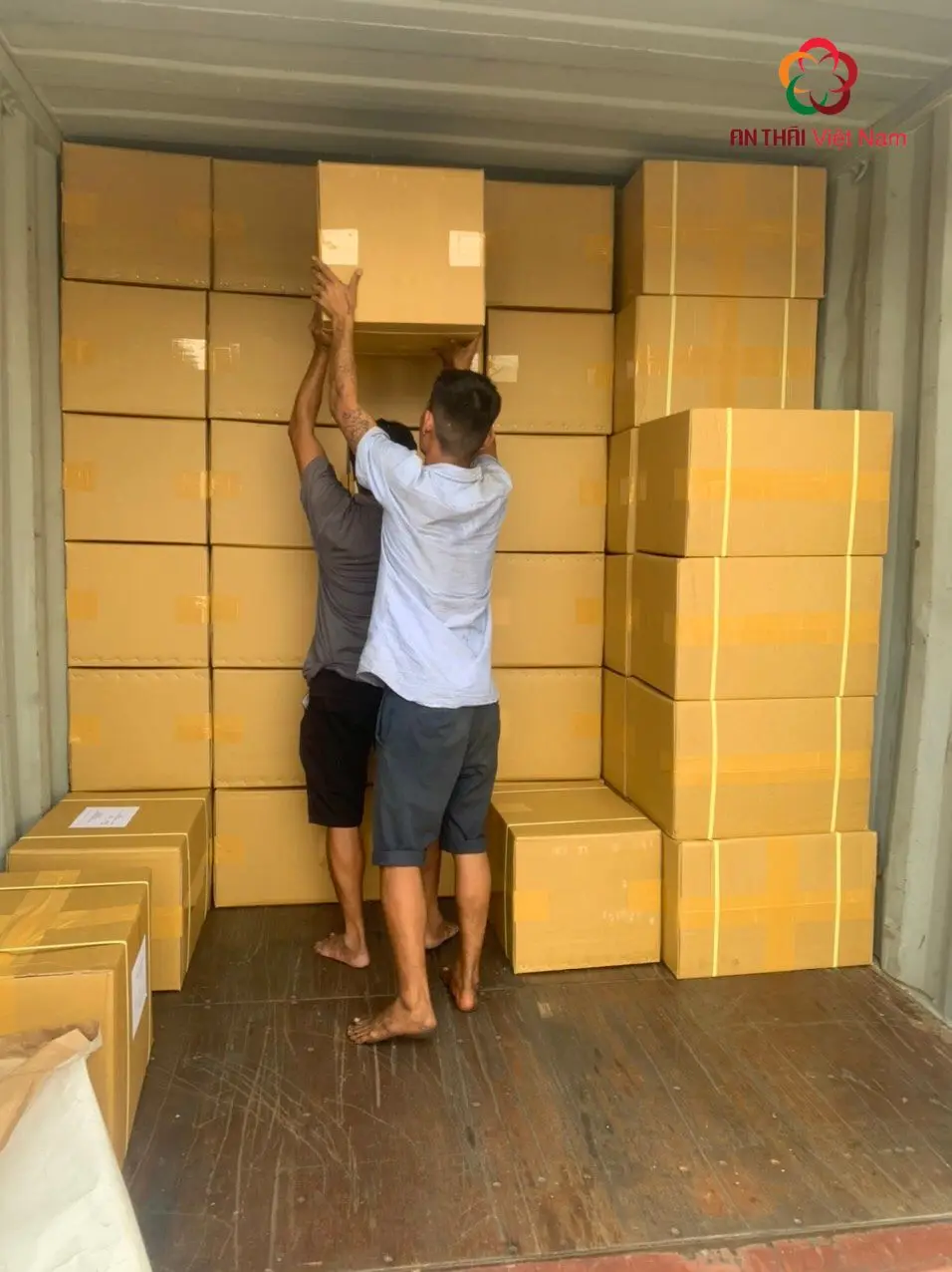 2021 BEST SELLING STRONG COFFEE FLAVOR HIGH CAFFEINE HIGH QUALITY BEST PRICE BULK VIETNAM COFFEE INSTANT FOR YOUR 3IN1 MIX