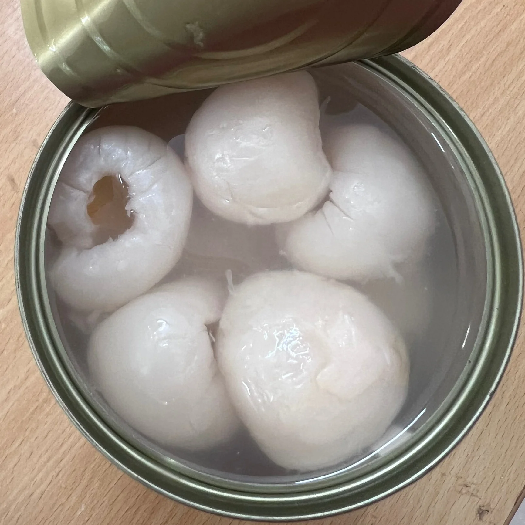 VIETNAM CANNED LYCHEE FRUIT IN LIGHT SYRUP EASY OPEN LIDS BPA NI TIN, 565GR NET, VOLUME 580ML, OEM PACKING, GOOD PRICE