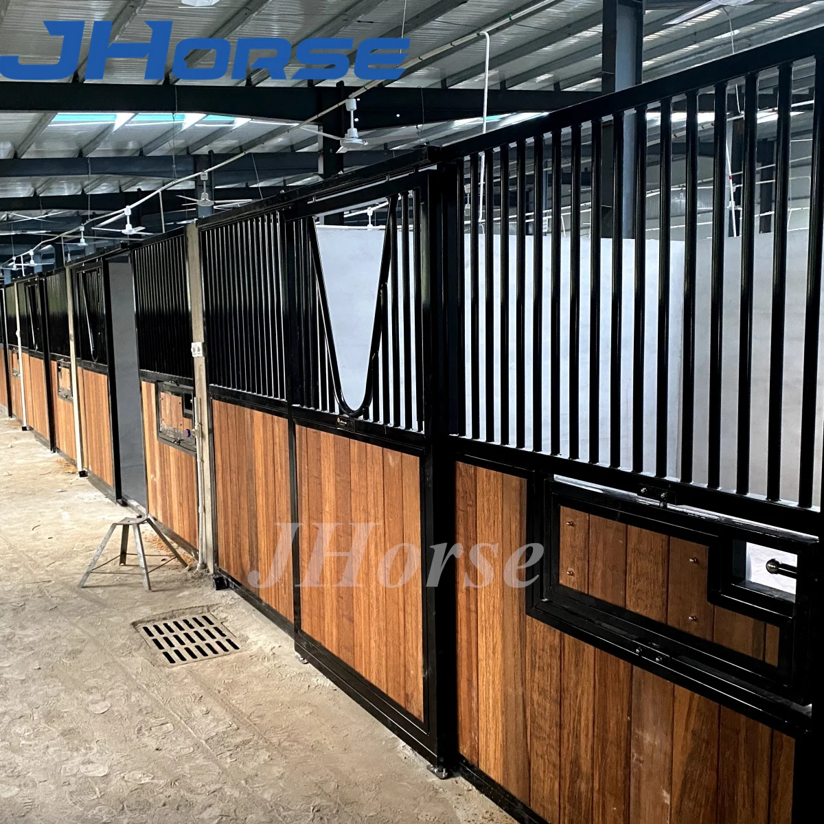 Prefab Equestrian Eco-friendly Bamboo Steel Frame  Horse Stable Stall Sliding Front with Socializing V-Yoke Window