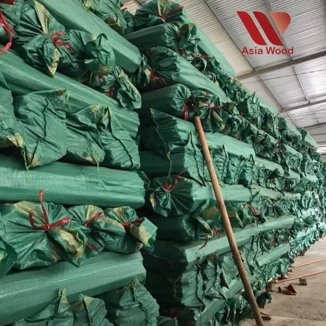 Wholesale 100% Wood Eucalyptus Mop Stick Natural Indoor Cleaning Broom with PVC Cover and Dustpan for Home Use