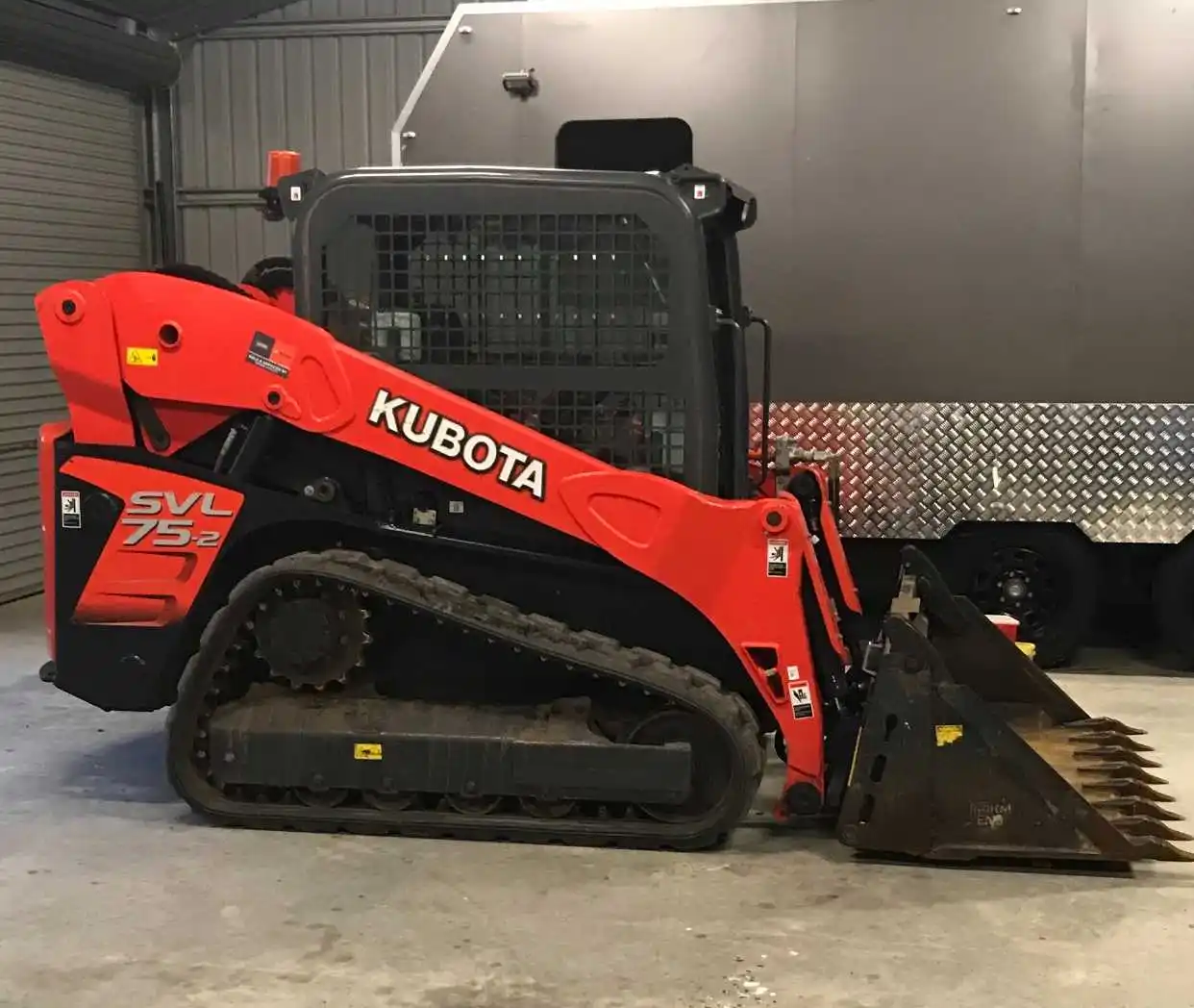 Оригинальный SVL75-2 компактный гусеничный погрузчик Kubota колесный с колесным погрузчиком и двигателем Cat продажа