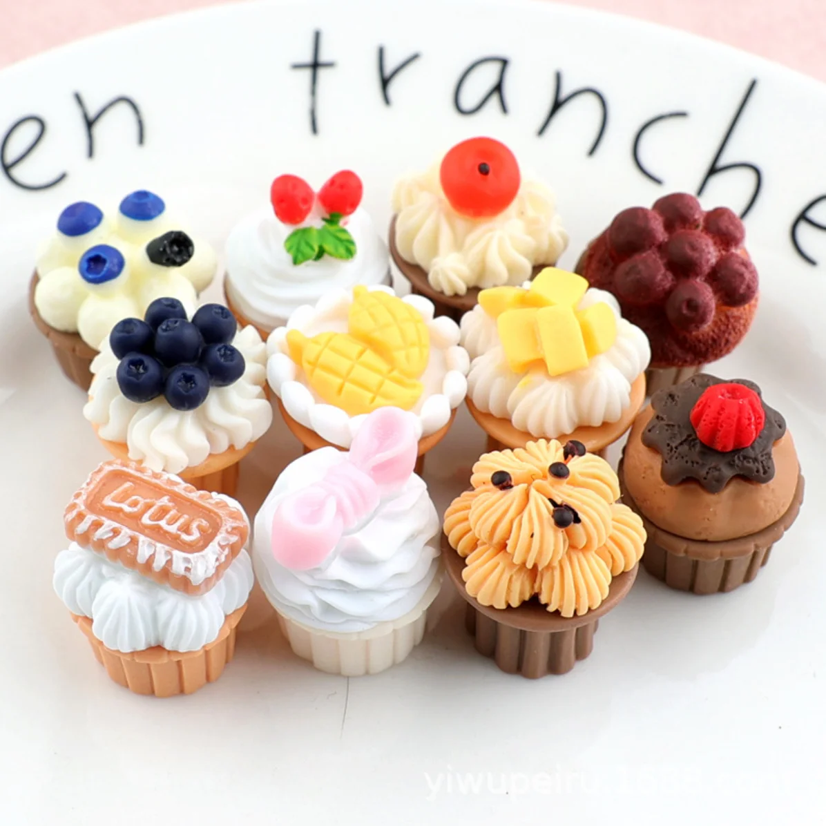 New Arrival Simulation Resin Three- Dimensional Cup Cake Cabochon Phone case Decoration