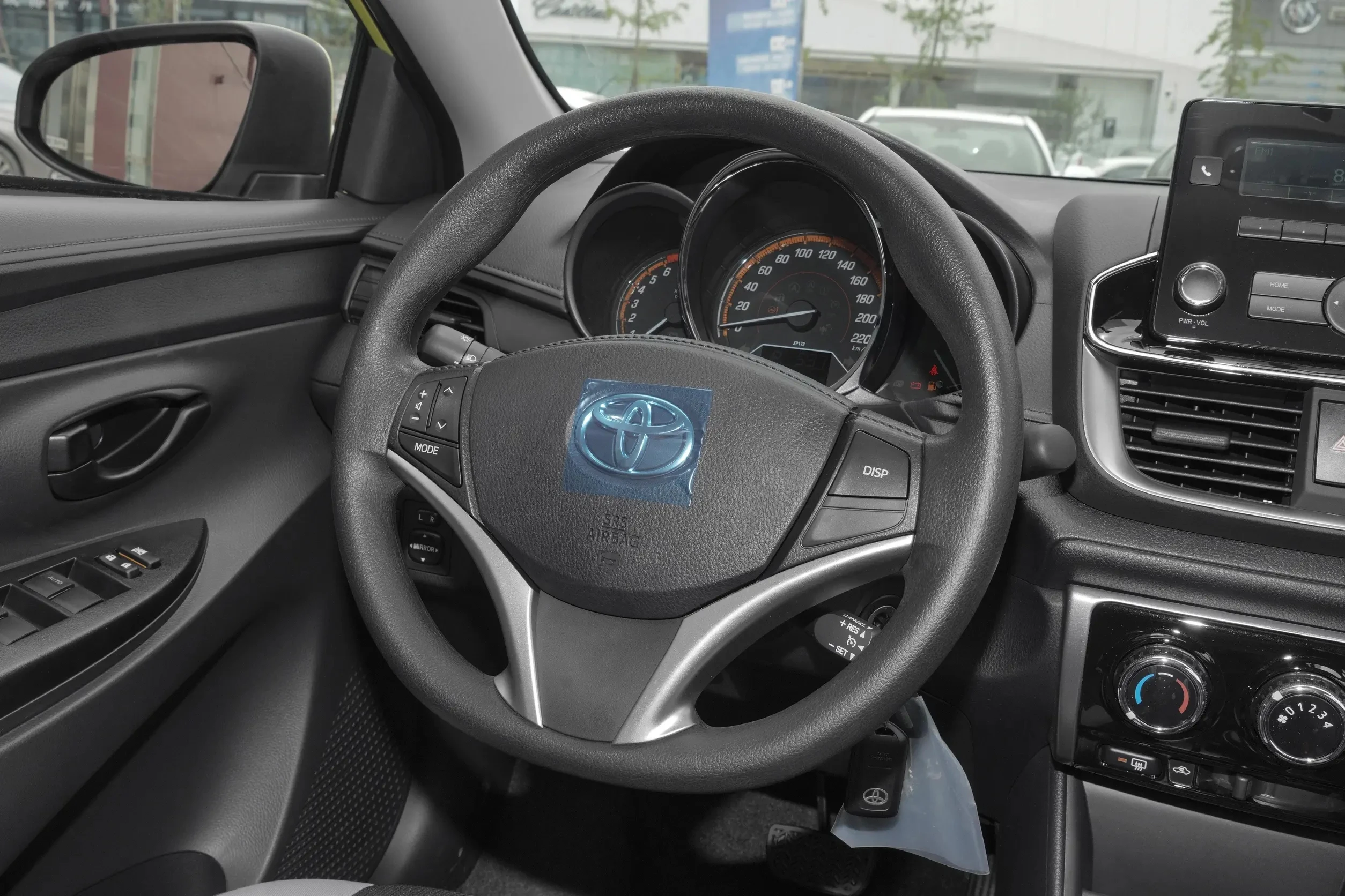 YARi S L is 2022 1.5L CVT leading PLUS version mini car gasoline  used gasoline cars