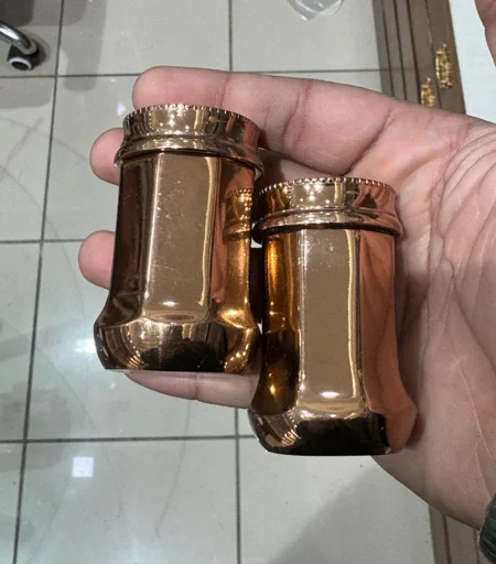 Set of Two Herb Spice Salt and Pepper Shaker Set Shiny Finished kitchen Accessories Home and Hotel Kitchen