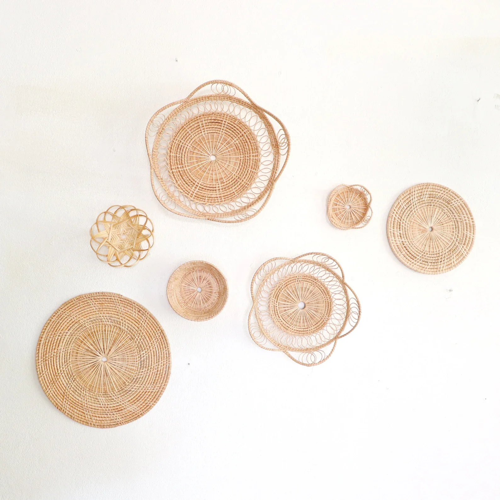 Hot trend Wholesale New product Handicraft Wicker Vintage Boho seagrass hanging plate basket wall decor House warming