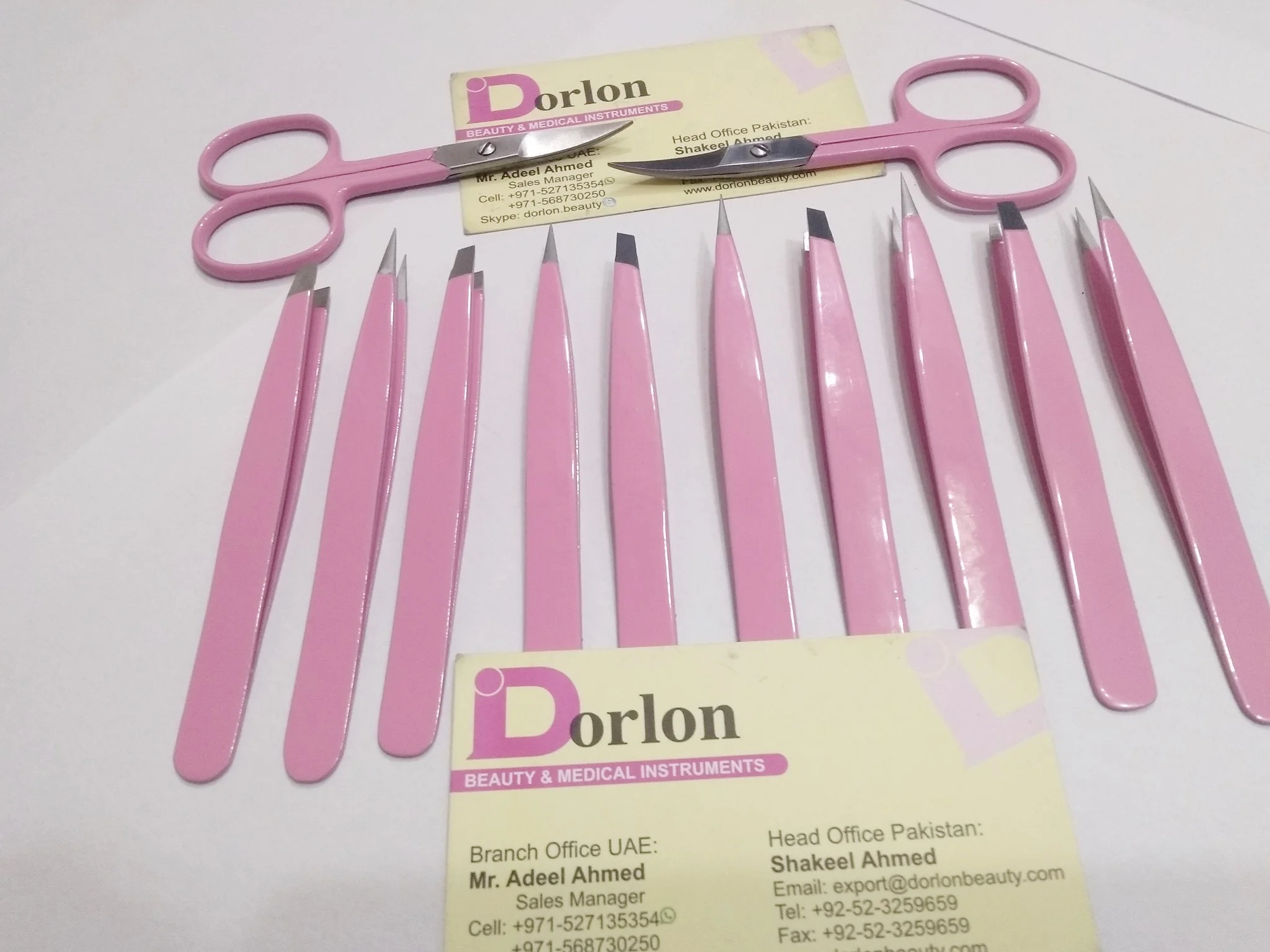 Hot Selling Stainless Steel Eyebrow Tweezers Set Slanted Pointed Tip Eye Brow Plucker With Eyebrow Cutting Scissors