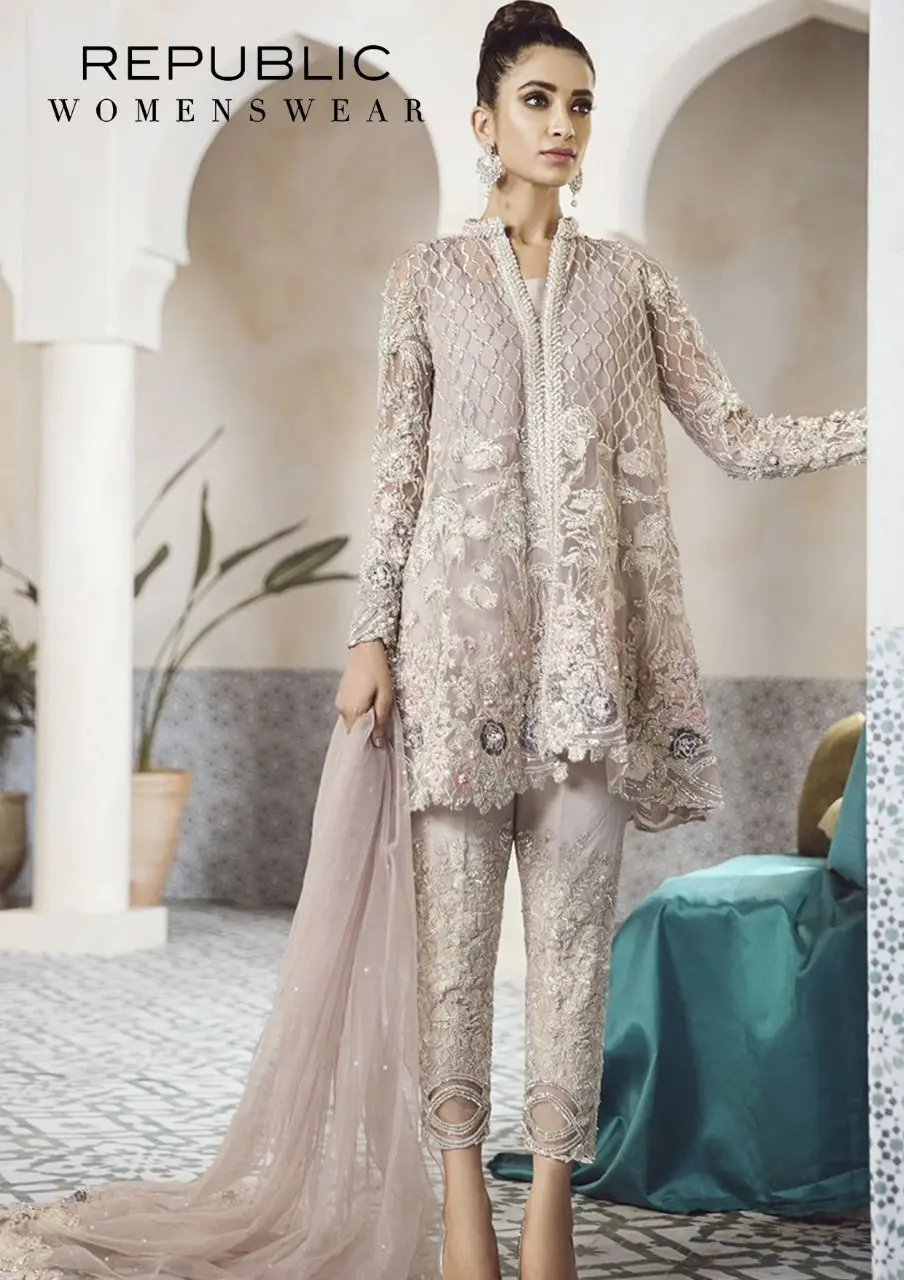 Modern Fashion Designer Indian Pakistani Lawn Linen Cotton Georgette 3 Piece Suits Available on Wholesale Price.