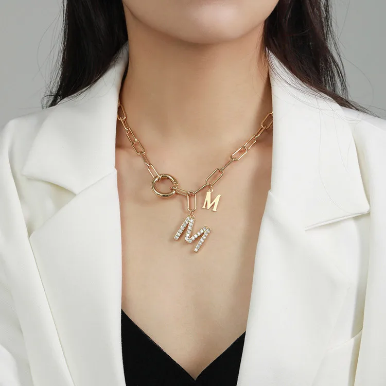 Low MOQ 10pcs Carabiner clip Punk Hip Hop Thick Chain Short Necklace For Woman M Letter in gold Pendant Neck Chain
