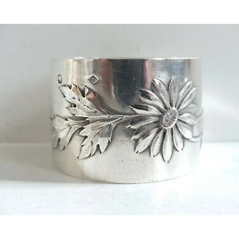 Metal White MOP look Long Designer Napkin Ring For Wedding Table Decoration Round pattern Modern napkin ring
