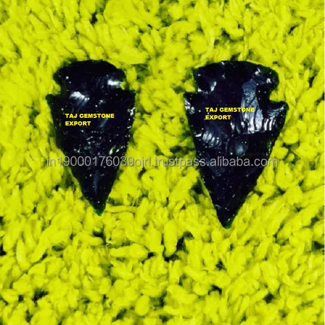 Handmade Healing Love Themed Crescent-Shaped Quartz Gemstone Beautiful Glass Crystals and Malty Stones Arrowheads for Sale