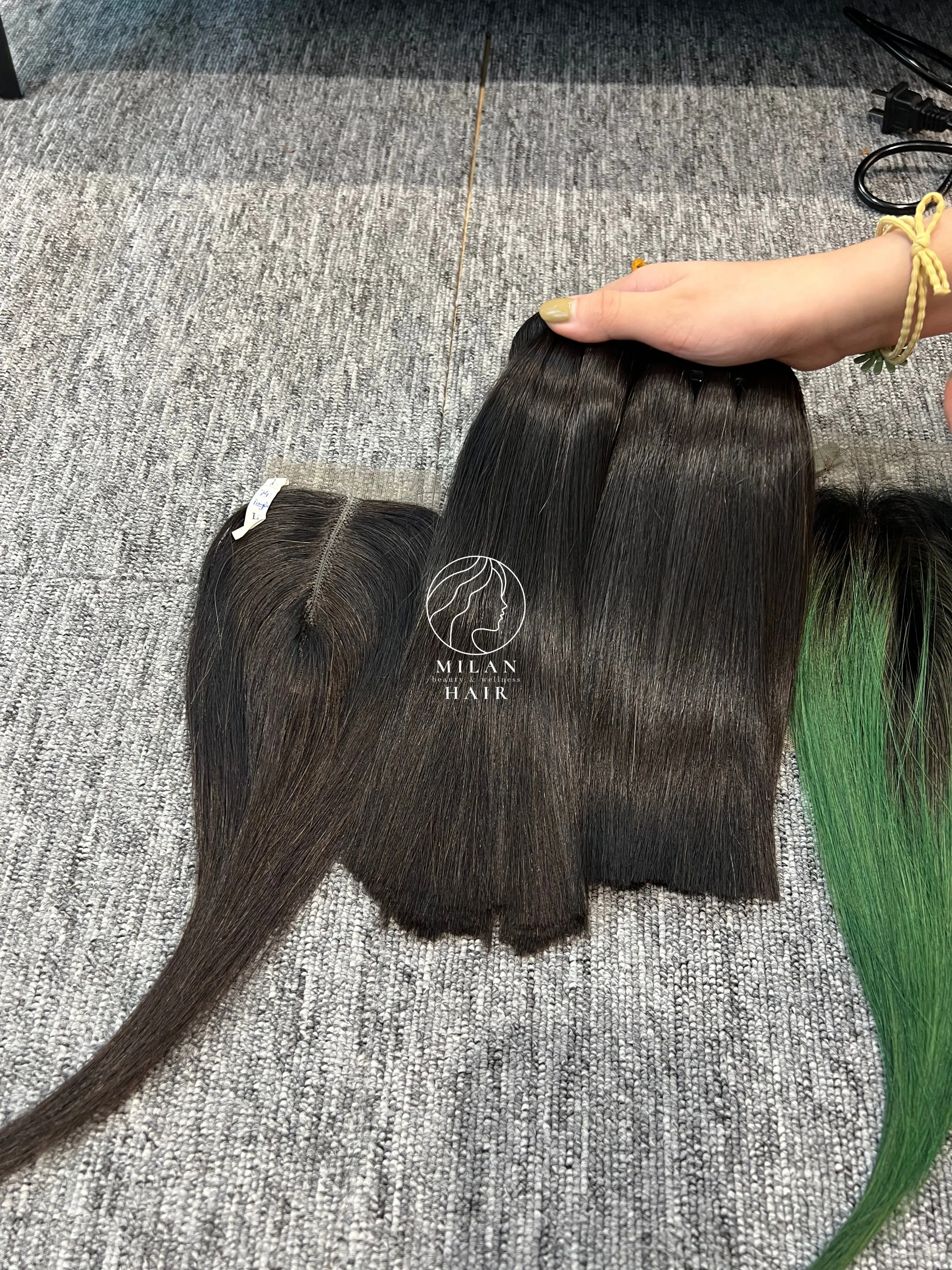 Factory price bone straight vietnamese double drawn virgin hair extensions wholesale natural color