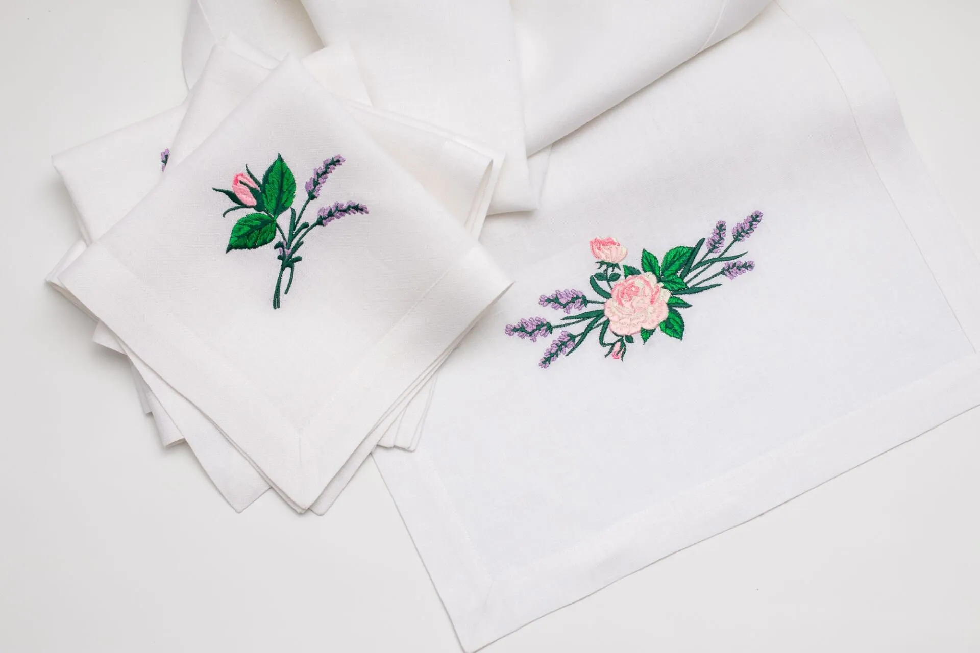 Yellow Flower Napkin High Quality Reusable Wedding & Restaurant Use Eco Friendly Linen Embroidery Napkin 100% Cotton Sustainable