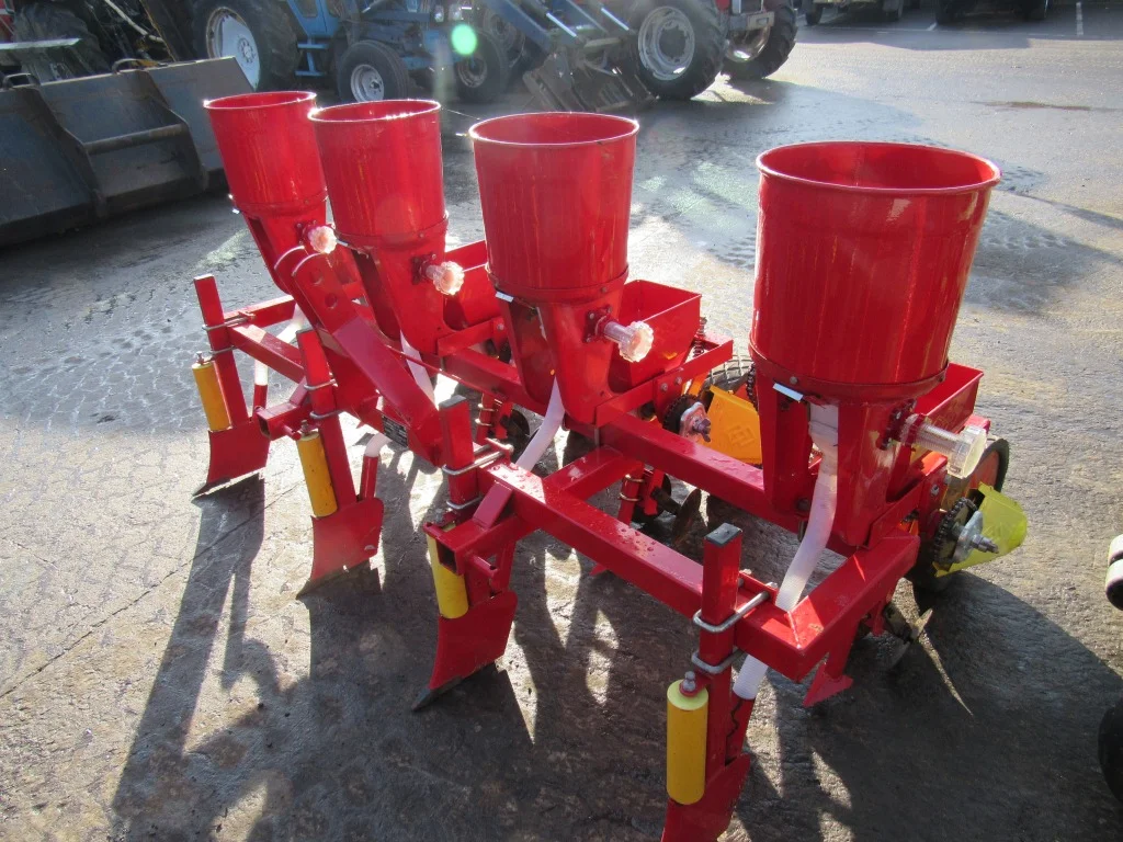 Wholesale Farm Machinery Tractor 4 Rows Corn Planter Machine Corn Seed Planter For Sale Cheap Price