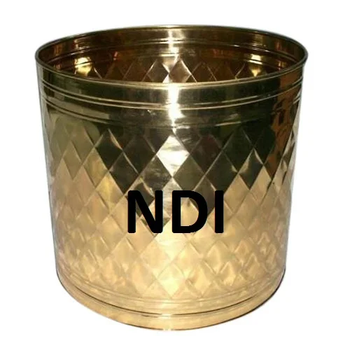 Top Trending Eco Friendly Gold Plated Finishing Metal Garden Planter Handcrafted Design Garden Decorative Flowering Planter Pot