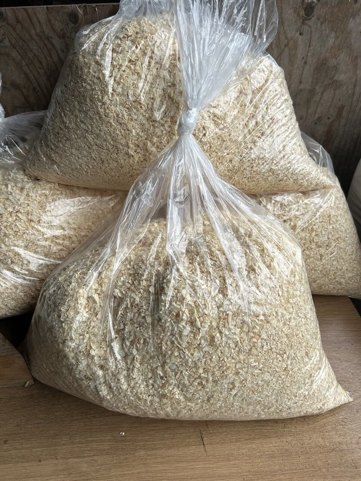 PINE SAWDUST/WOOD SHAVINGS FROM VIETNAM