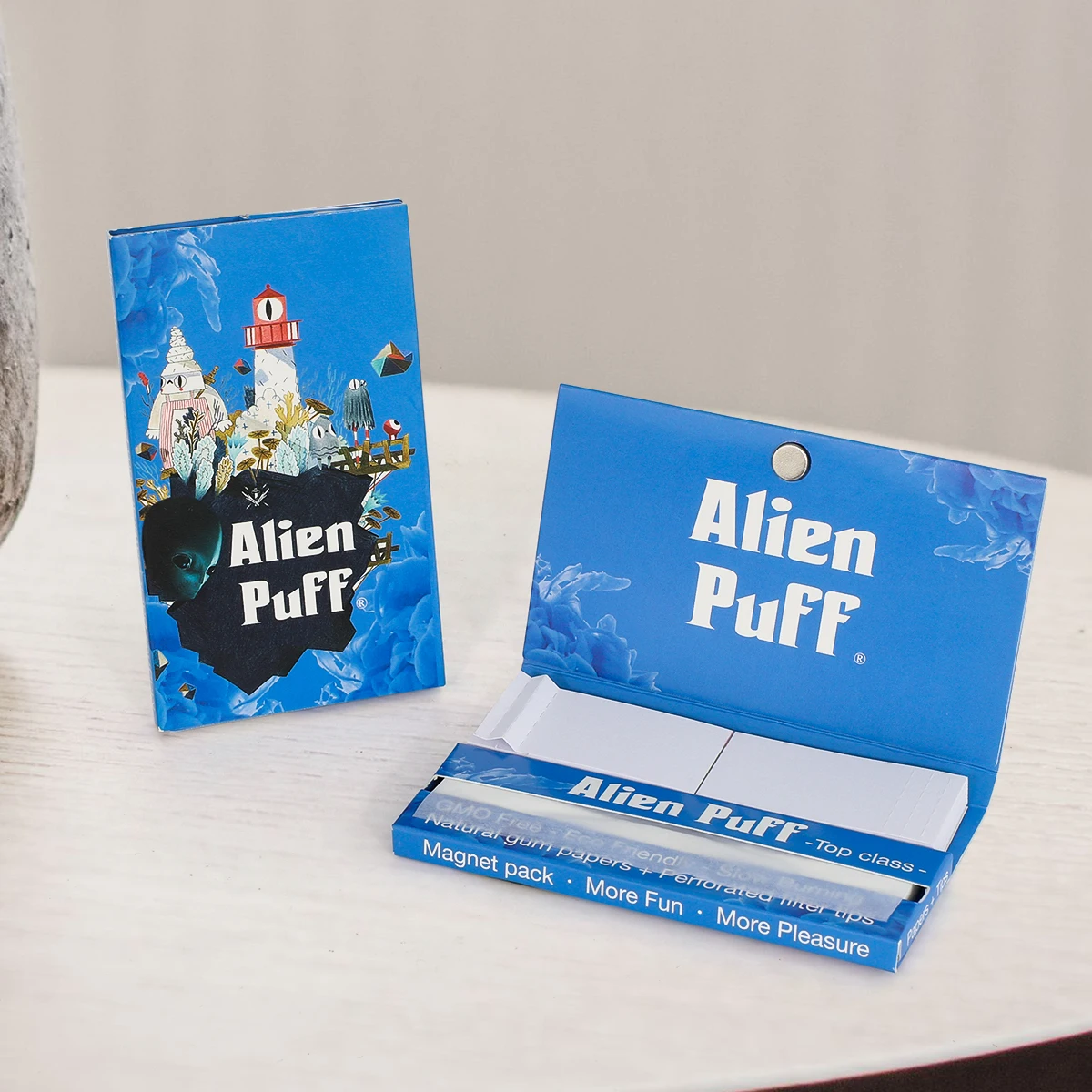 Alien Puff Smoking Rolling Paper 1 1/4 Size White Rice Paper with  Filter Tip Magnet Close  Wholesale Custom Logo Smoking Paper
