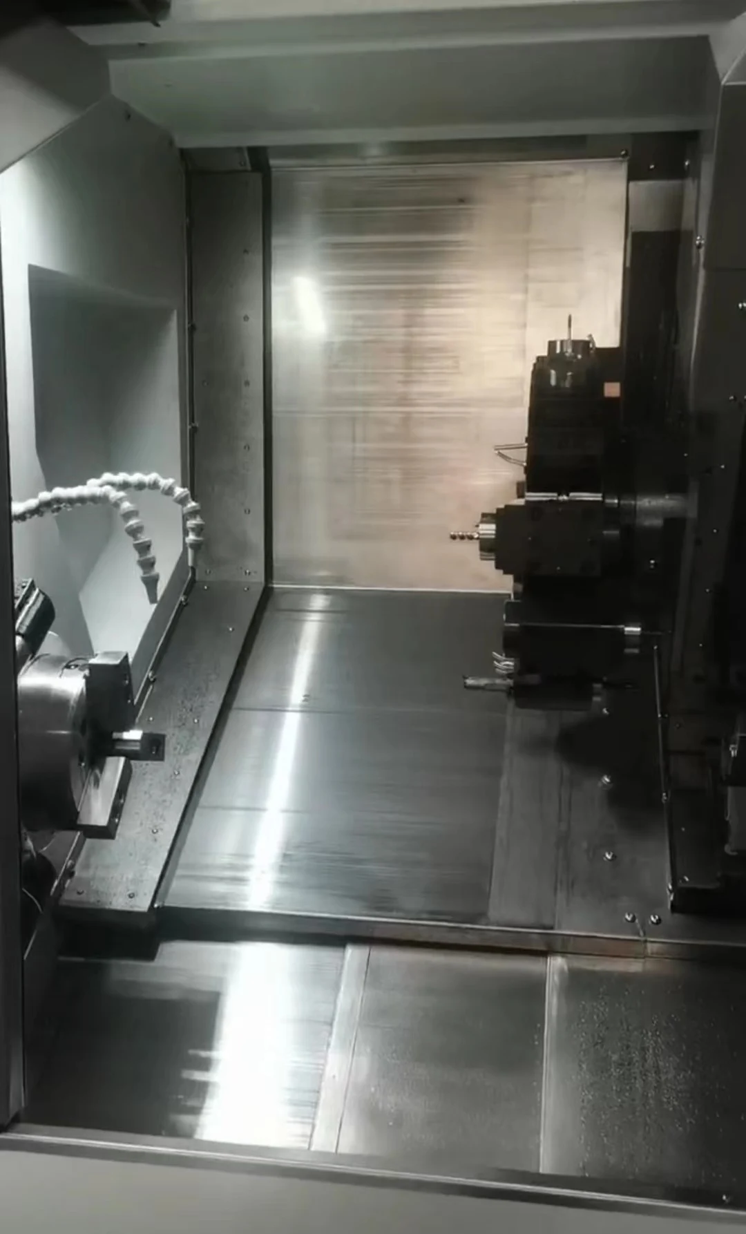 Multifunction metal processing RB1500Y power turret BMT55-12T CNC machine horizontal lathe cnc slant bed lathe for milling