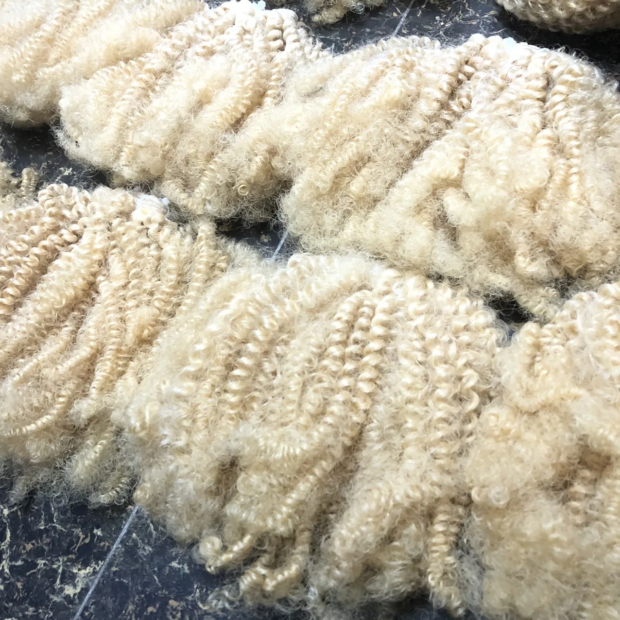 SALE Christmas Afro Kinky  100% Vietnames raw Human Hair Shedding.no Tangle.soft.shiny in Vietnam