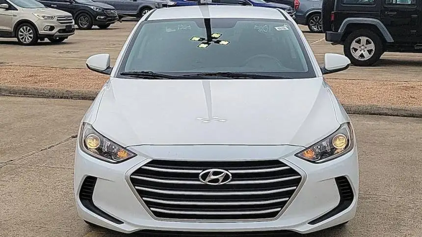 2018 Hyundai Elantra FWD седан б/у бензиновый/дизельный/гибридный Электрический автомобиль кожаные сиденья автоматическая коробка передач задняя камера правая