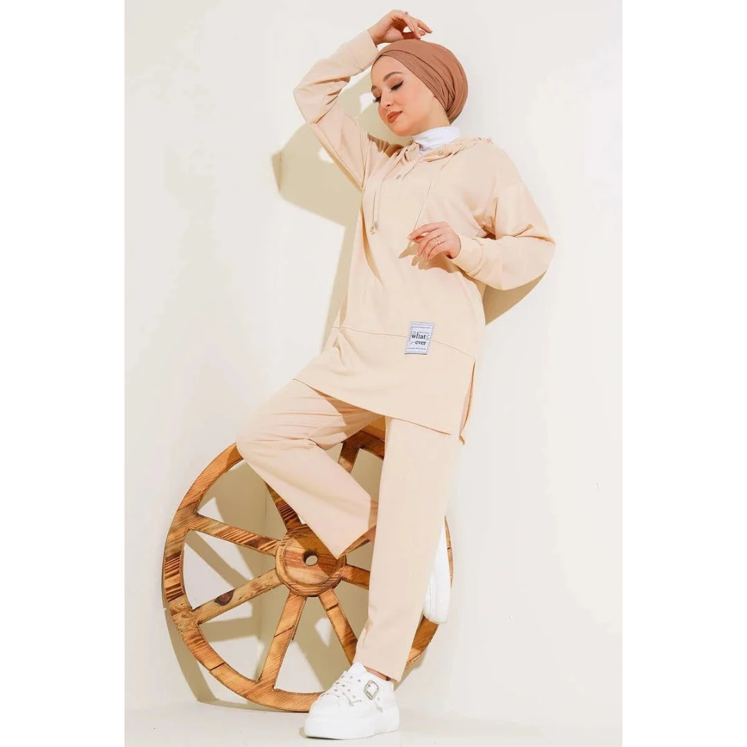 Женский зимний мусульманский костюм