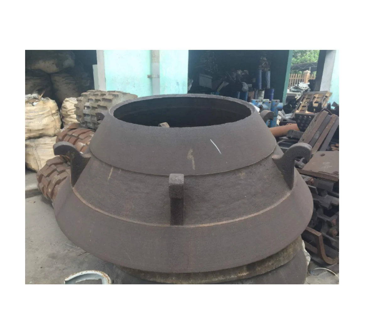 OEM Guaranteed Efficiency Factory Price Mining Machine Parts Wear Resistant Custom Cast Steel Mantle Concave High Manganese