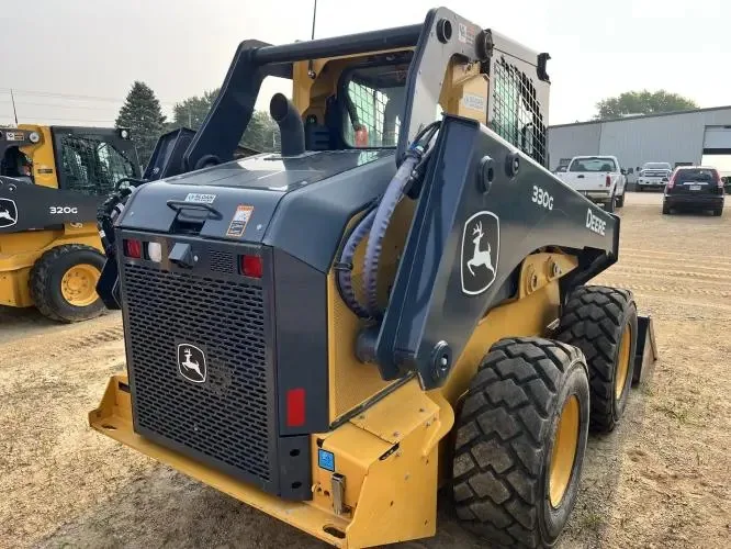 2023 JOHN DEER Flexible Operating Skid Steer Crawler Skid Steer Loader 3000KG Capacity Good Condition For Sale