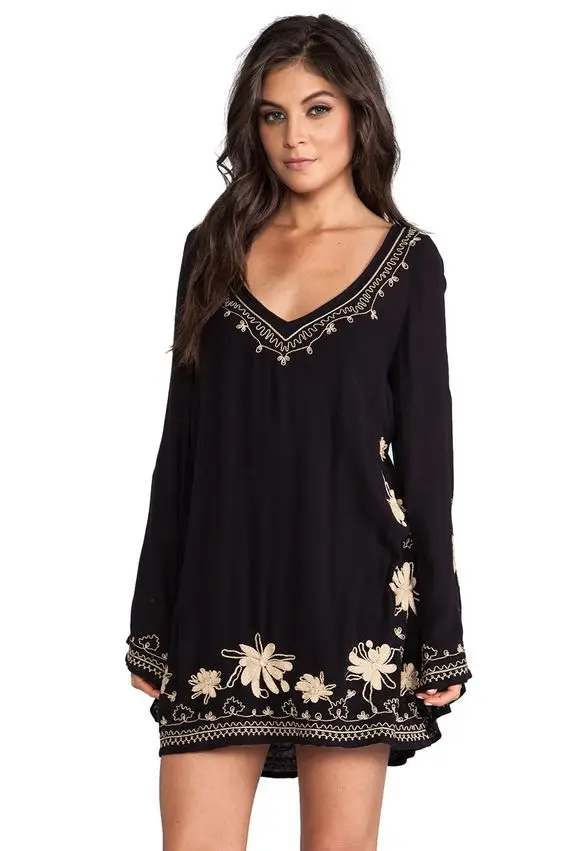 New Style of Elegant Three-Dimensional Flower Mesh Stitching Heavy Embroidery Halter Dress Skirt for evening and daily wear