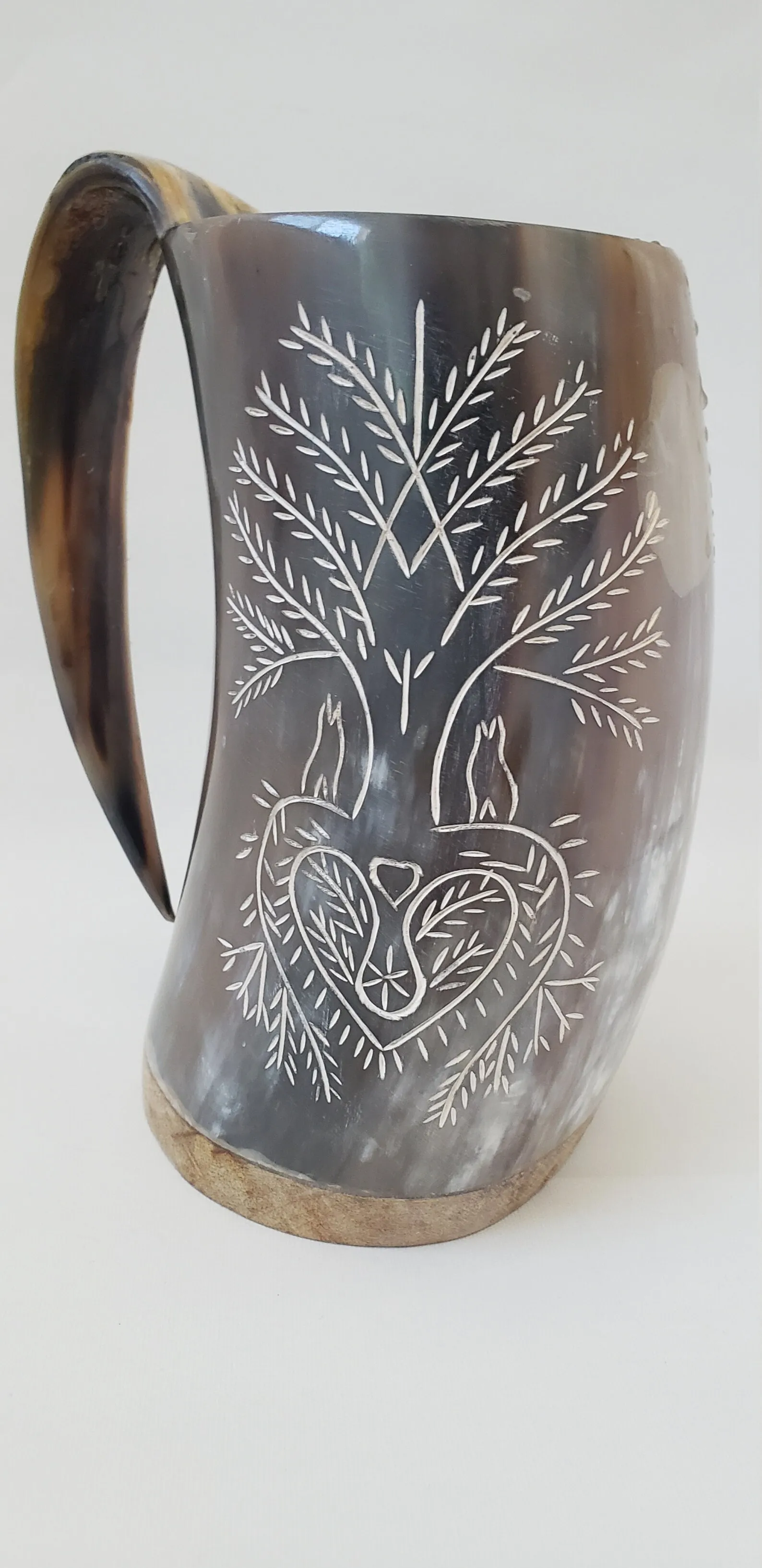 Large Exclusive Viking Tree Life Heart Roots Wolves Design Natural Craft Horn Mug Tankard for Birthday Christmas Decorative
