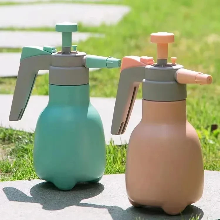 High Quality Manual Pneumatic  Hand-held Air Pressure Plastic Water Sprayer