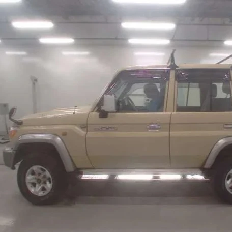 To-yota Land-Cruiser Vdj -79 V-8 Tu-rbo