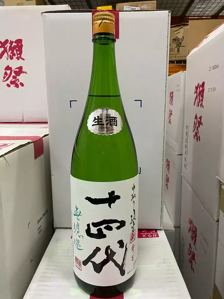 Muroka Kakushin 1800ml Fruity Slightly Sweet 15% Alcohol Content Japanese Sake For Grilled fish and Parent-child donuts