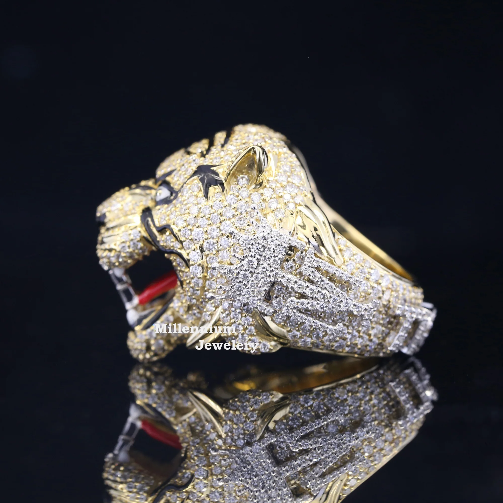 Top Quality Luxuries Round Cut VVS Moissanite Diamond Ring 925 Sterling Silver Tiger Ring Fully Iced Out Hip Hop Ring For Unisex