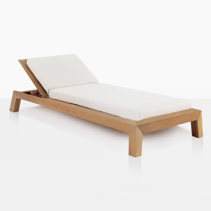 Best quality Teak Solid Wooden HULA Sun Bed With Natural Finish And Sunproof Chusion