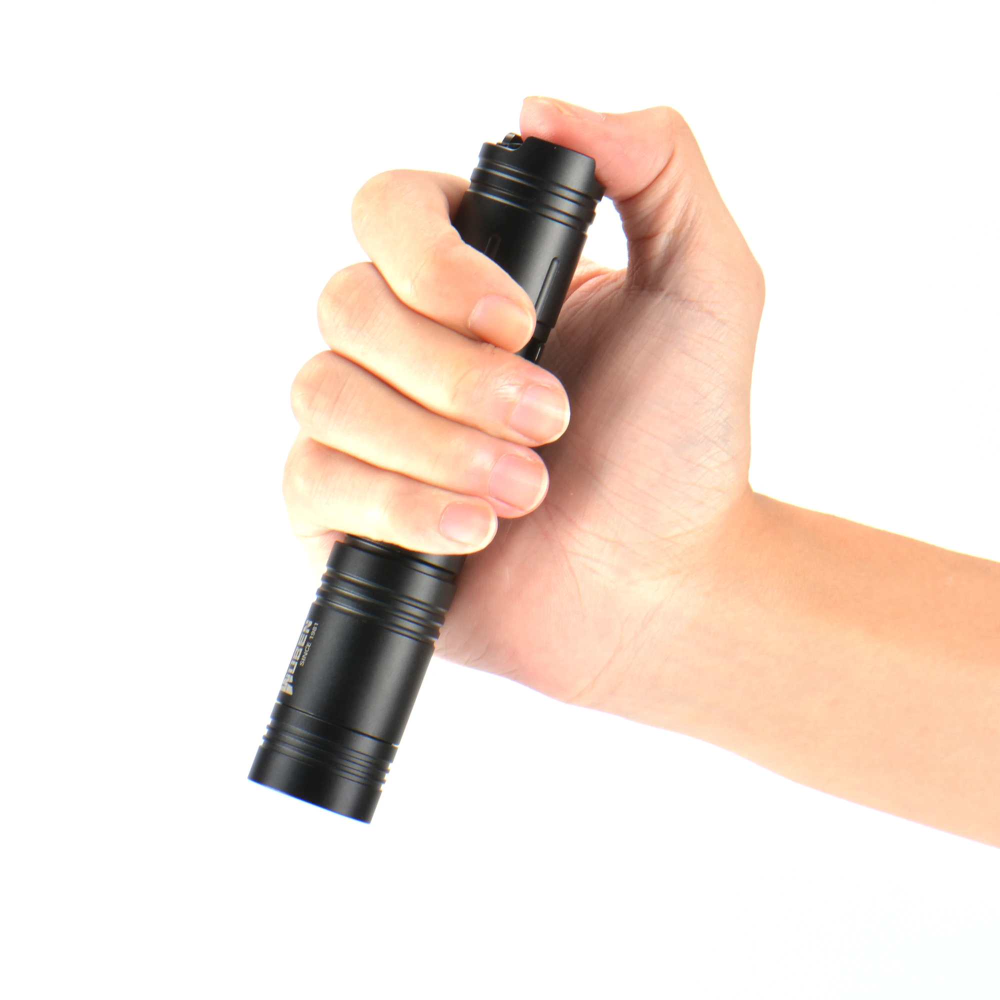 Wuben L50 Rechargeable 18650 EDC Flashlight