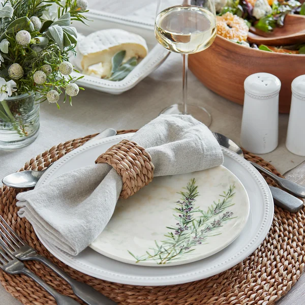 Cheap price wholesale  woven hand water hyacinth Decorative Napkin Rings  Set of 4  Caramel Napkin Holder for Table Decoration