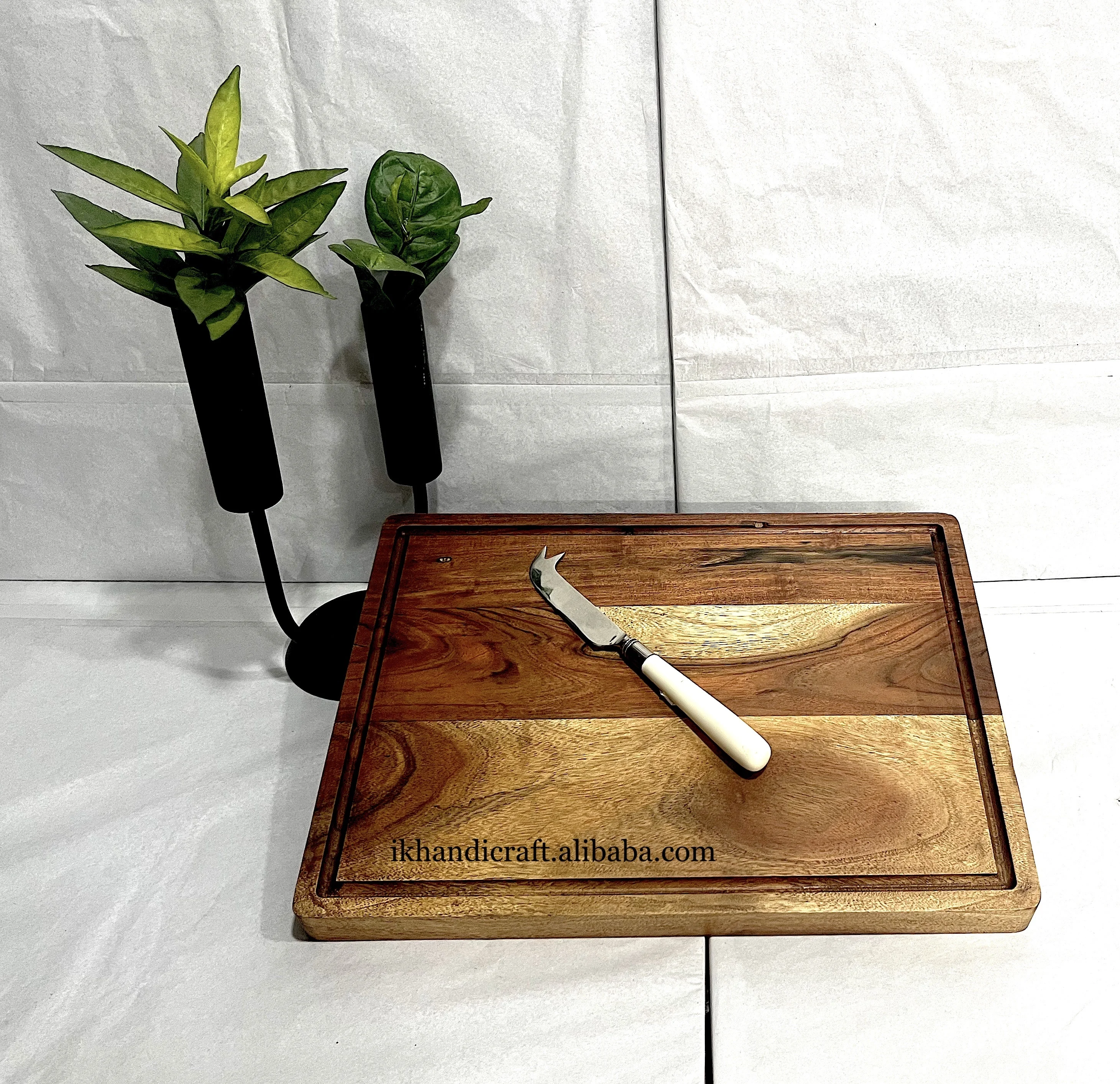 Most Selling Customise Personalised Juice Groove Kitchen and Tabletop Cheese Meat Chopping Boards for Sale Available Direct