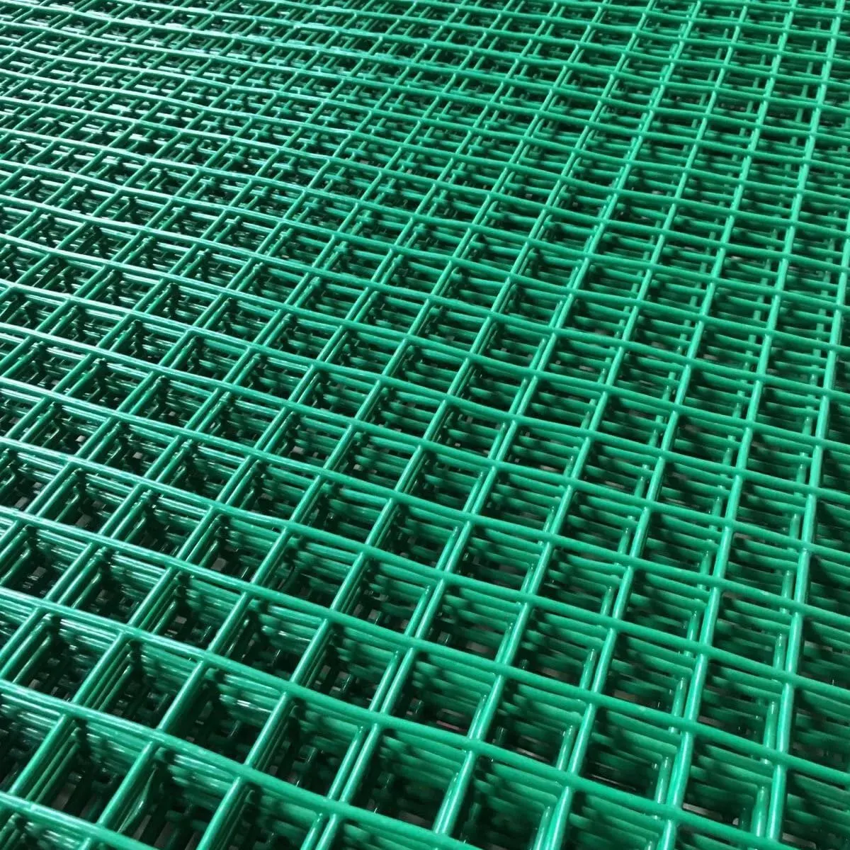 Низкая цена 2x2 2x3 2x4 черная проволочная сетка с ПВХ покрытием дешевая 6 калибра сварная из панель для продажи