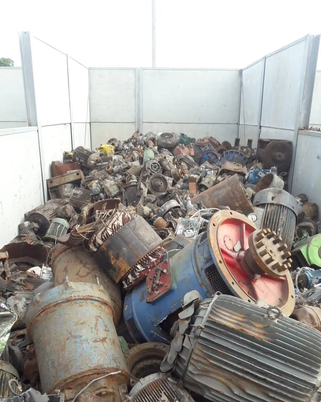 Motor Scraps / Alternators And Starter Motors Scrap Supplier