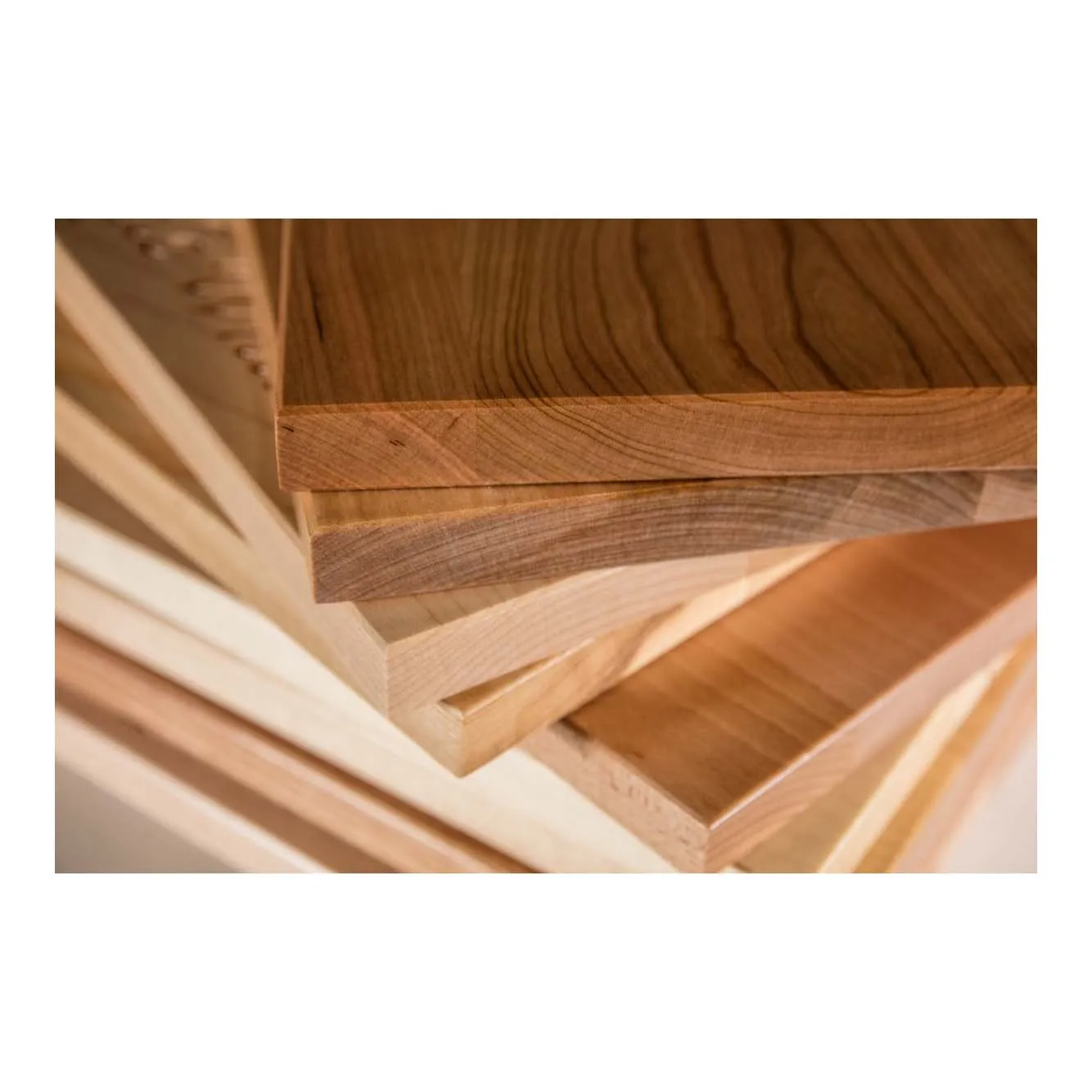 Hot Selling Price Oak Wood Lumber / Timber / Logs in Bulk Cheap price