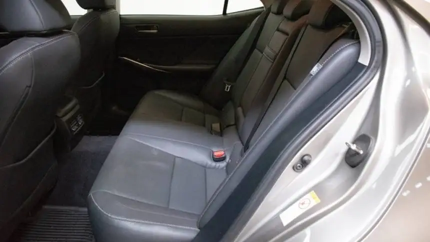 Используется 2018 Lexus 300