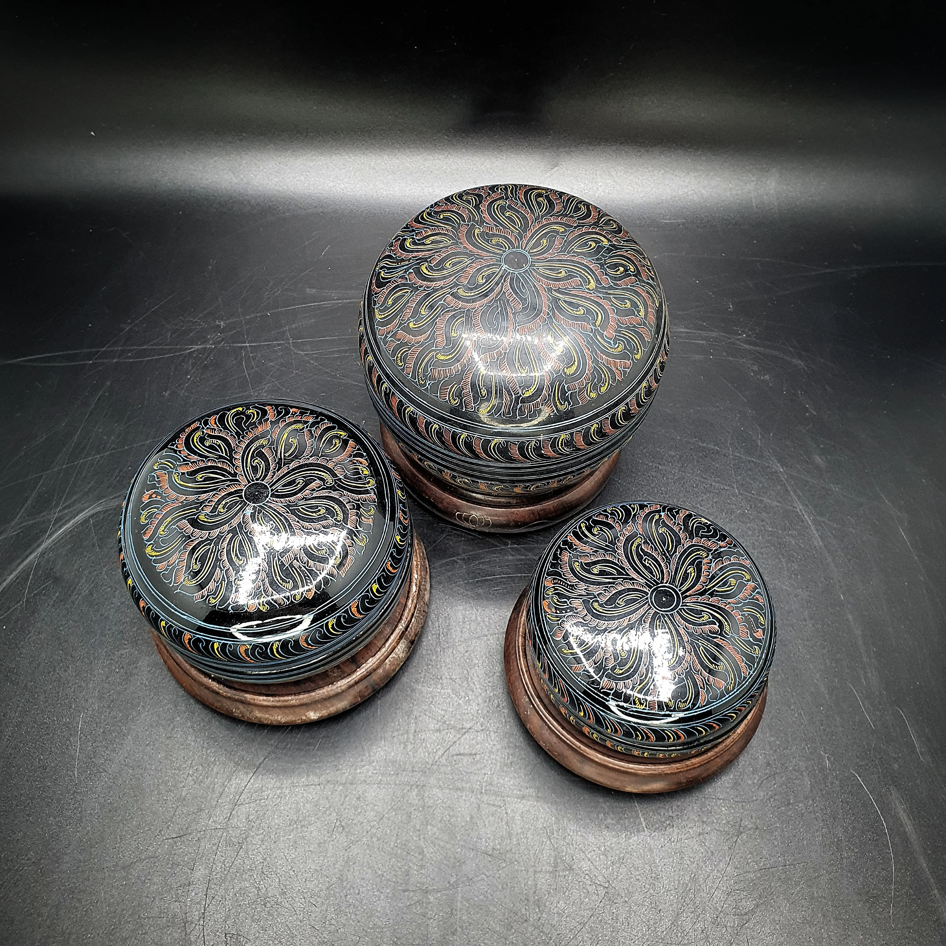 Antique Group Of Myanmar Lacquer Ware Receptacle for betel Round Shape Decorated With Floral Design For Collect Home Decor