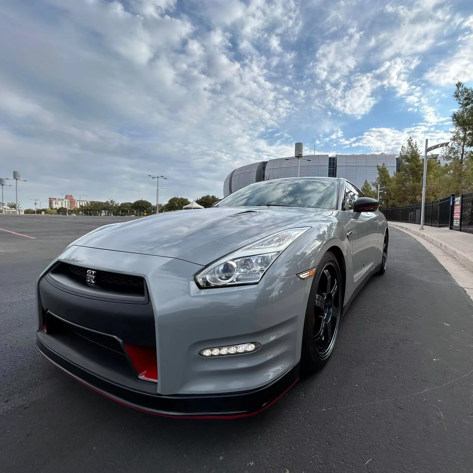 2016 Nissan GT-R черный выпуск Лидер продаж купе автоматическая/автоматическая коробка передач левая бензиновая/электрическая/топливная опция