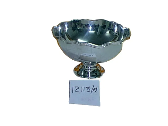 Посуда и тарелки из нержавеющей стали с серебряными ножками