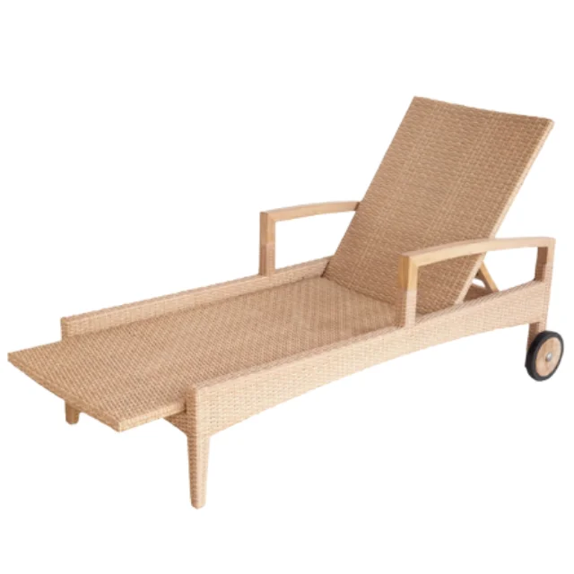 New Product High Quality Rattan Sun Loungers Outdoor Sunbed Beach Chair Natural Folding Chair Direct Factory