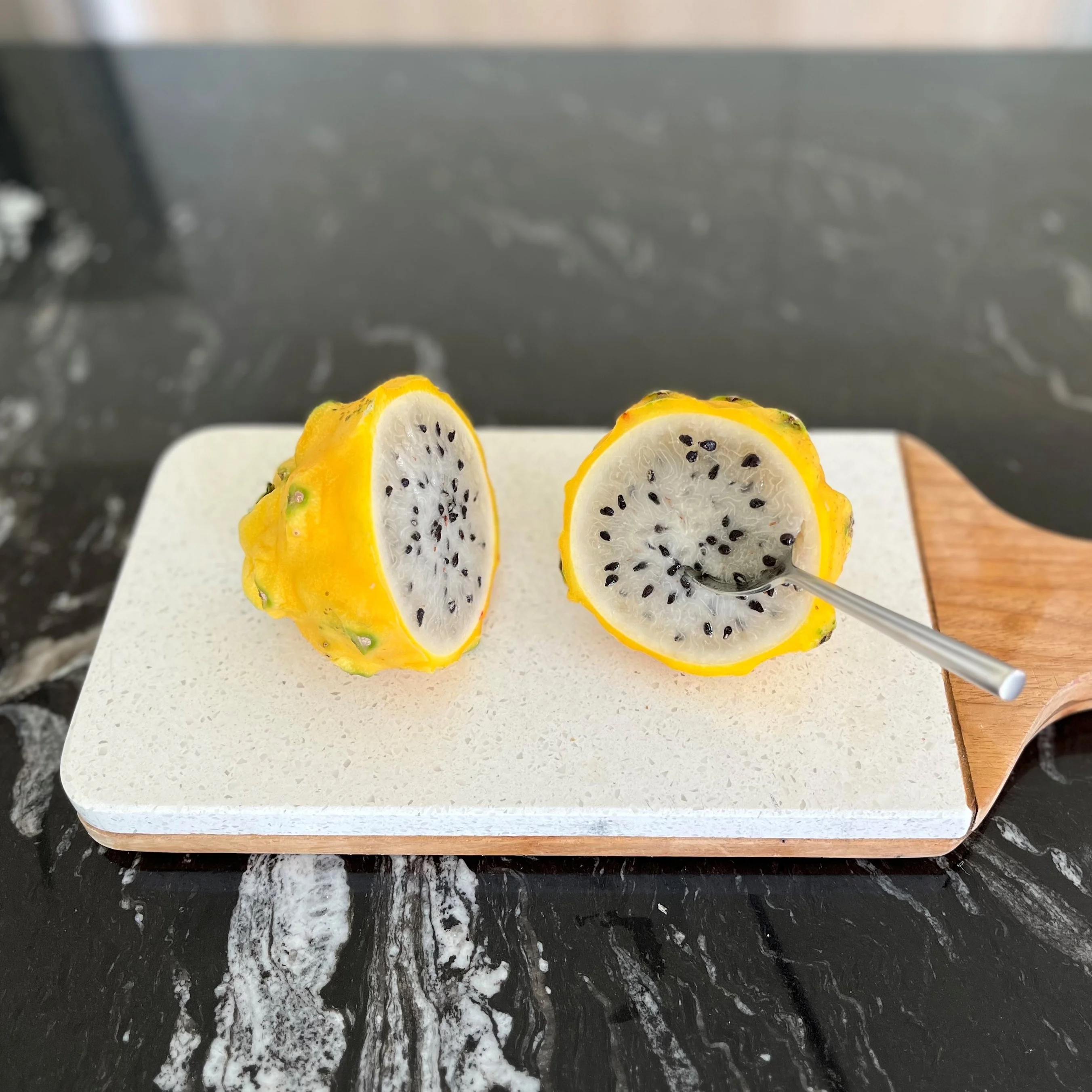 FRIST GRADE PREMIUM QUALITY YELLOW DRAGON FRUITS  Sweet Style Packing Pcs Color Skin Natural Origin Type Shape