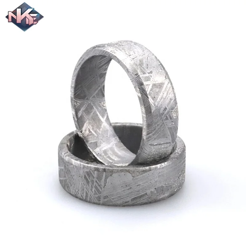 Wholesale Unique Crafts 8mm Beveled Textured Real Natural Muonionalusta Iron Meteorite Ring For Men