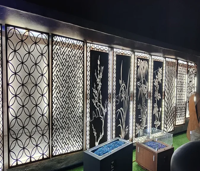 Chinese Screens carve Room Dividers Partitions Screen Room Divider Foldable With Door Decorative Panel Laser Cut Screen