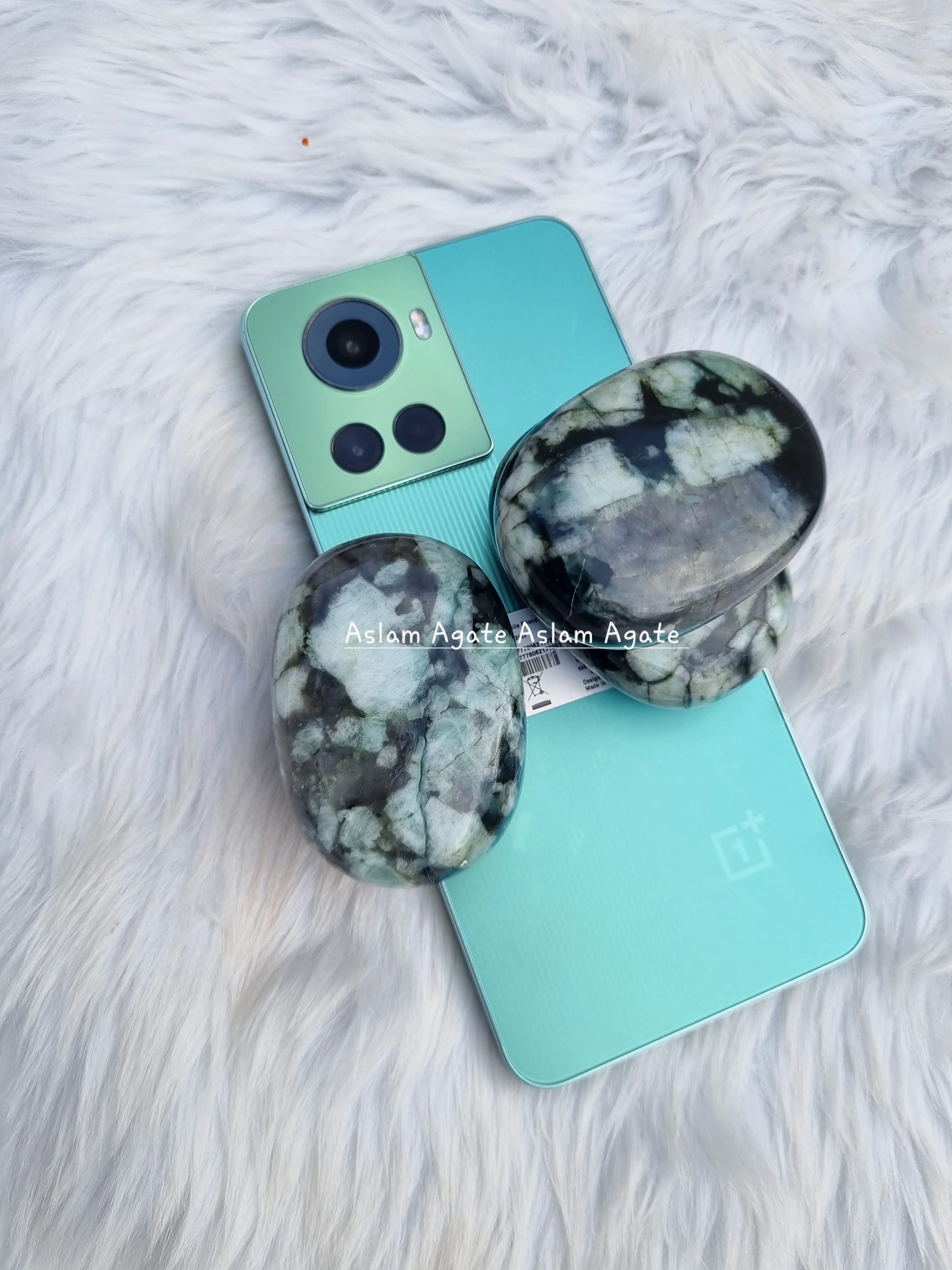 HOT SALE HIGH QUALITY NATURAL EMERALD PALMSTONES HEALING PALMSTONE FOR MEDITATION AND DECORATION