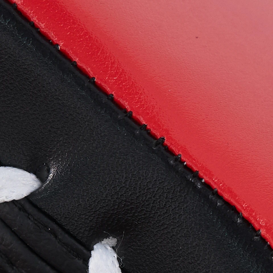 Winning Supper Soft Punching Mitts Customized Professional Training Winning Focus Mitts OEM Boxing equipment leather material